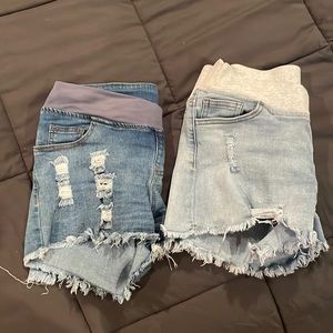 Maternity shorts